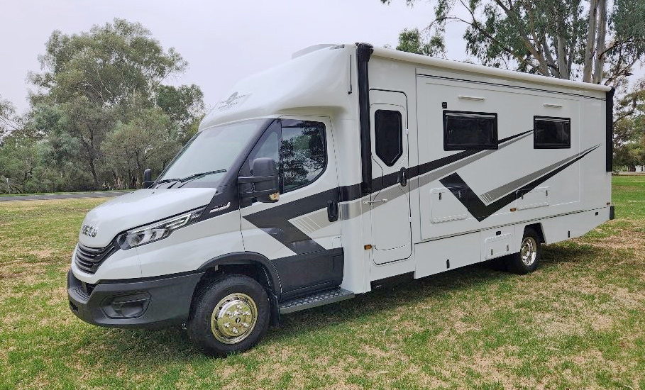 <2802SL Double slideout luxury motorhome